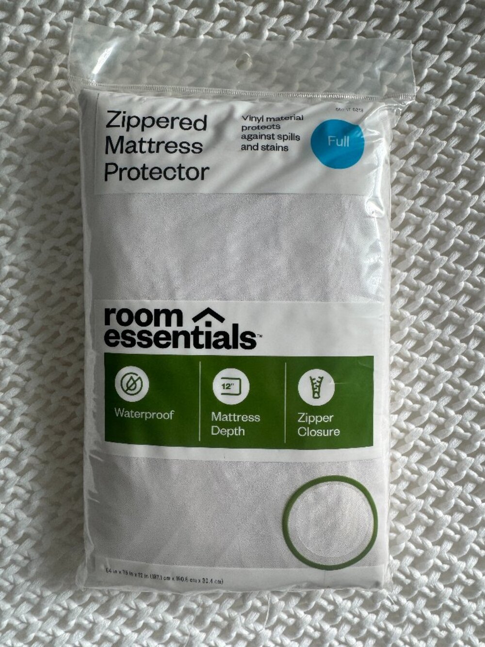 Room Essentials Zippered Vinyl Waterproof Mattress Protector Full Size 54X75X12